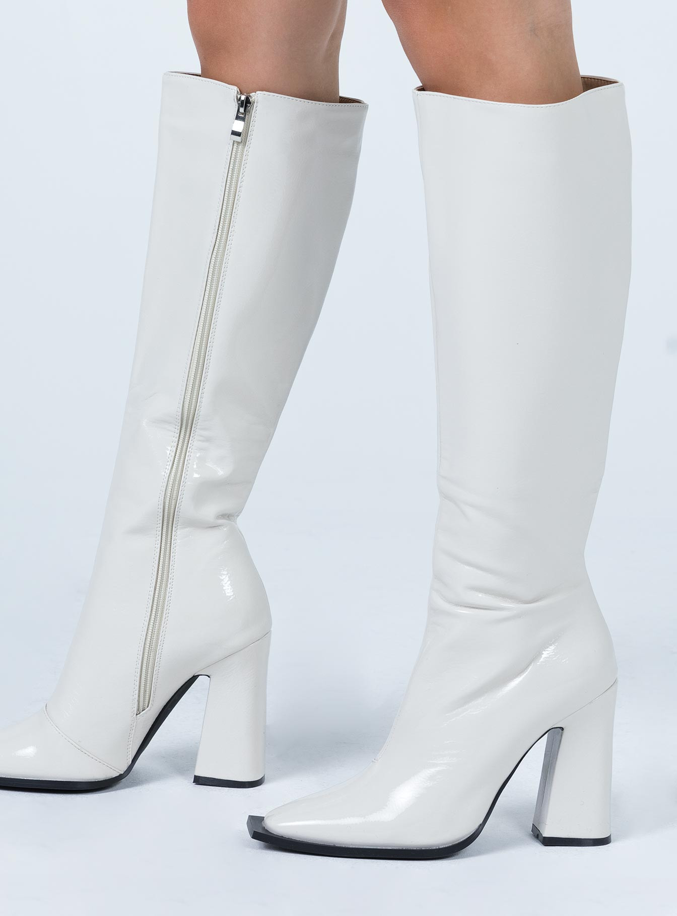 Mecury Boots Off White 