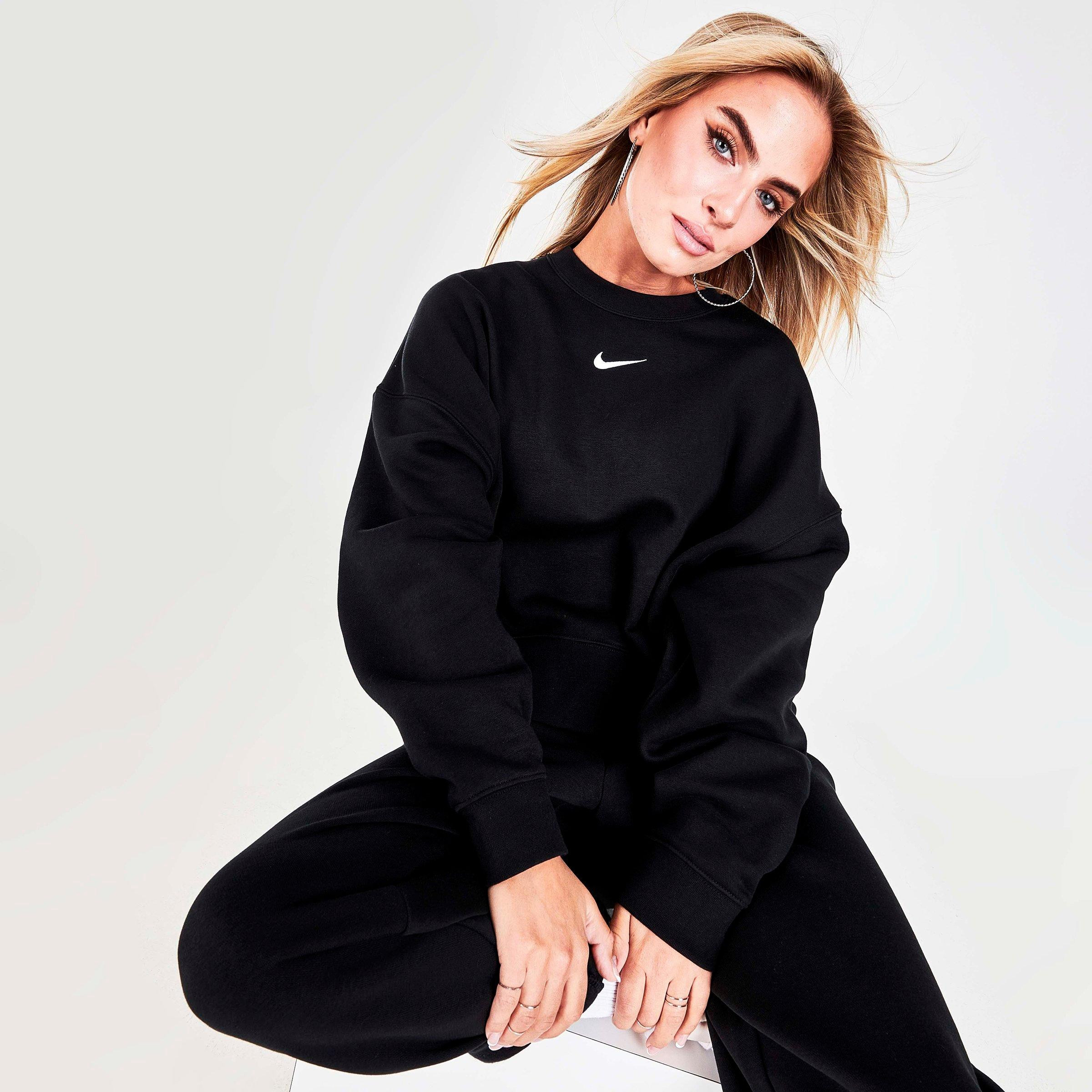 Nike Sportswear Collection Essentials Oversized Fleece Crewneck Sweatshirt