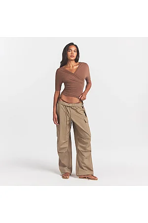 Oversized Low-Rise Cargo Pant in Desert