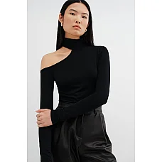 Evan Top in Black