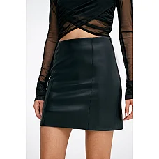 Ellwood Skirt in Black