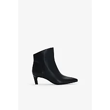 Enid Boots in Black